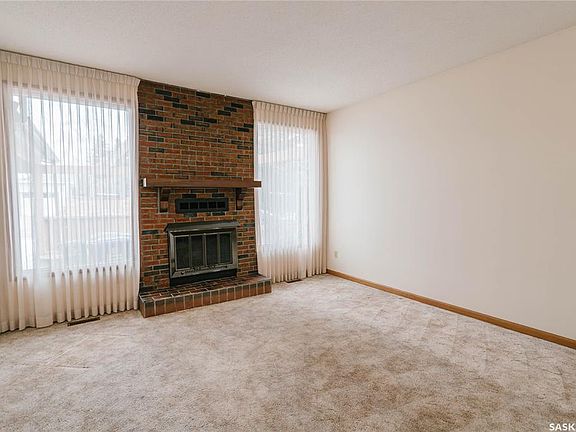 3rd image of 463 Christopher ROAD