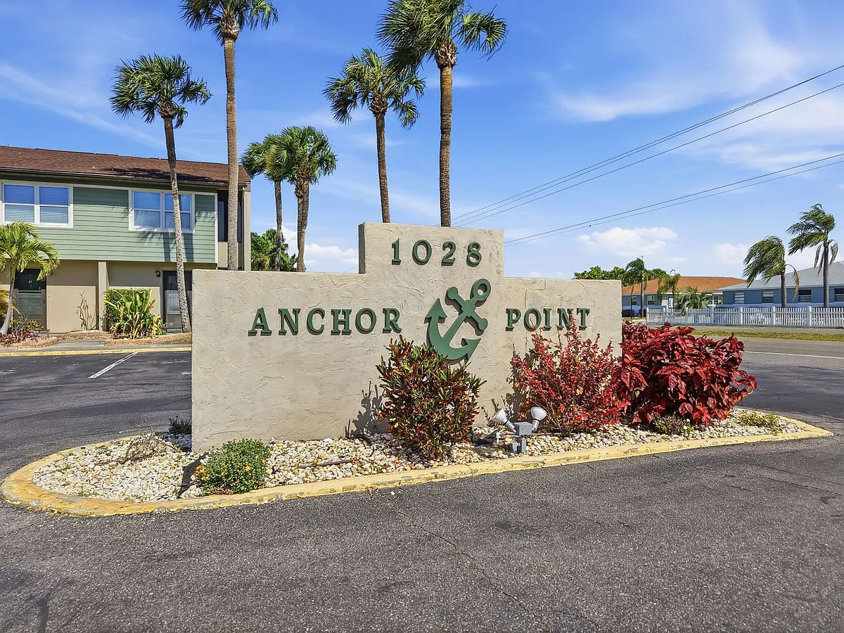 Building Photo - 1028 Apollo Beach Blvd #203