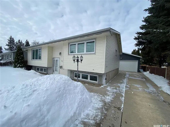 117 Stewart CRESCENT, Yorkton, SK S3N 3J4
