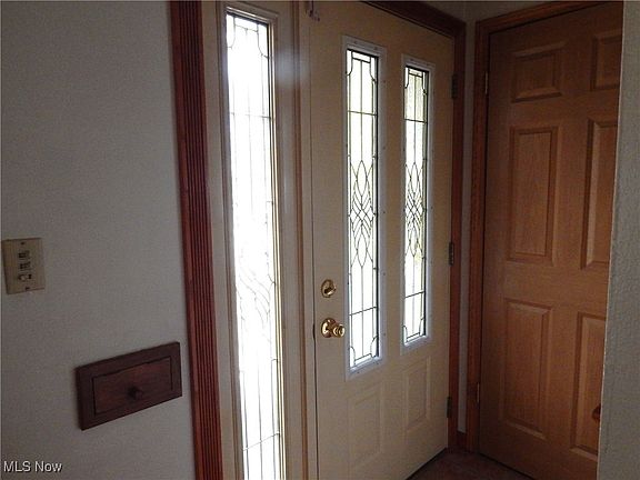 3rd image of 7085 Arcadia Dr