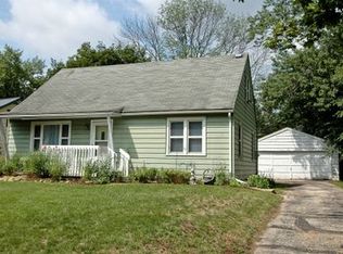 1107 Birch St, Lake In The Hills, IL 60156