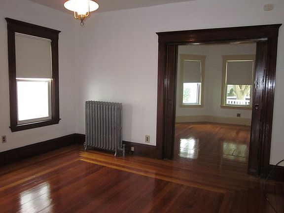5th image of 61 Ossipee Rd #1