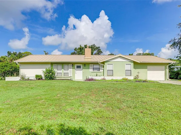 2110 Heasley Rd, Englewood, FL 34223