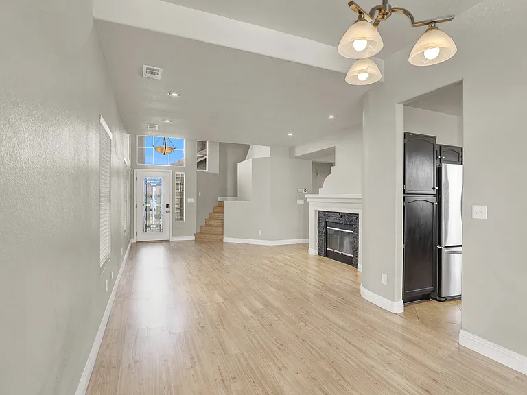 133 Serenade Ct — Photo 5