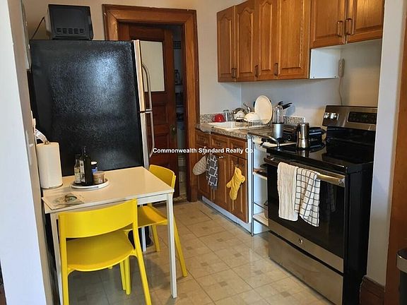 4th image of 849 Beacon St APT 4