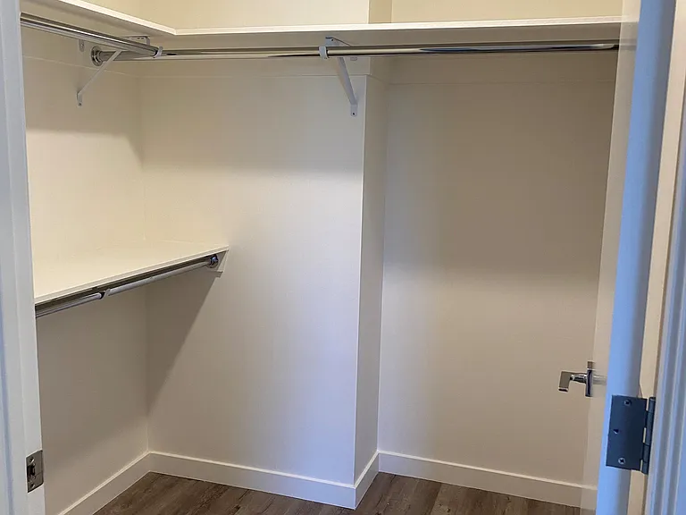 5327 Hermitage LLC — Photo 16
