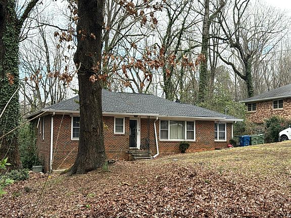 3rd image of 1599 Boulevard Lorraine SW