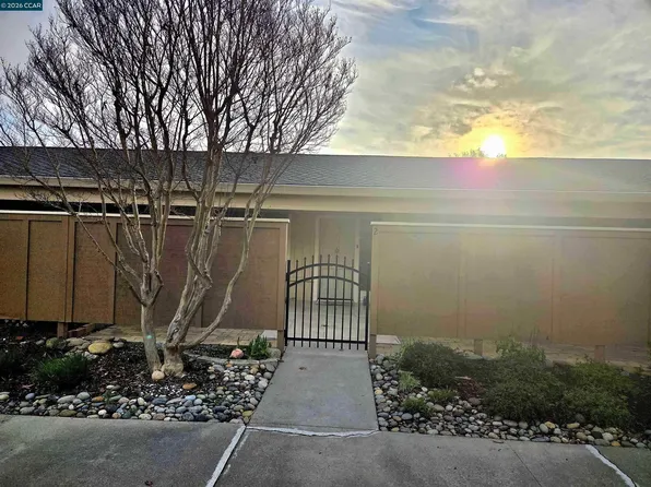 2308 Pine Knoll Dr Unit 2, Walnut Creek, CA 94595