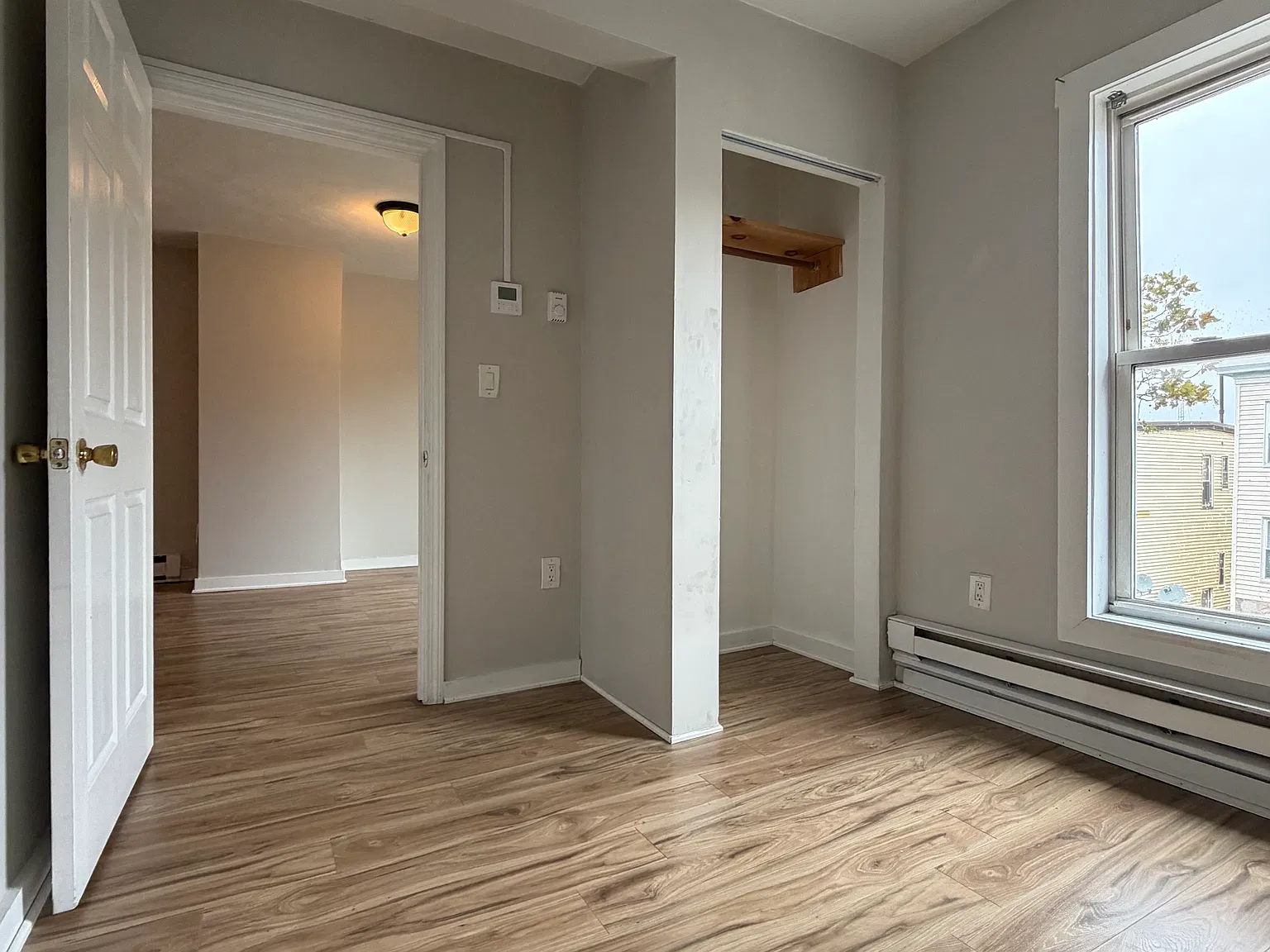 2 bed, 1000 sqft, $2,500 — Photo 2