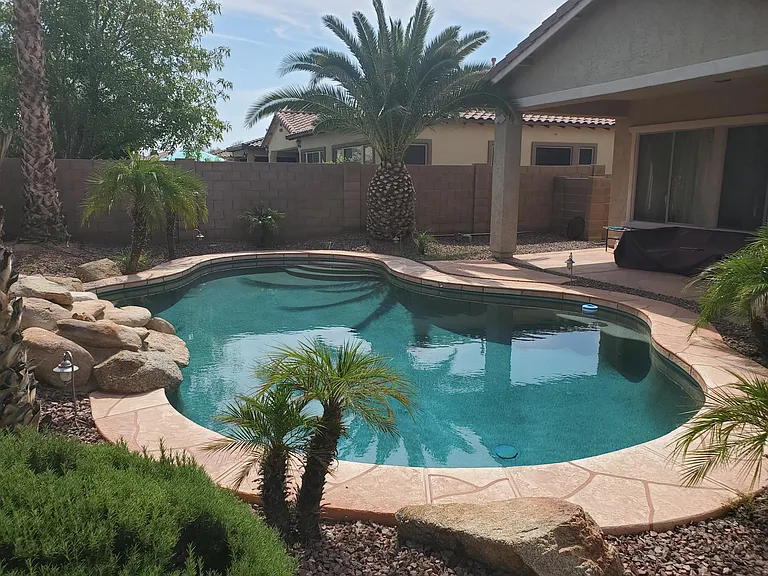 Backyard/pool
