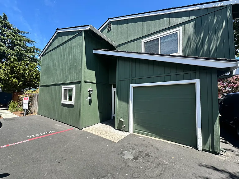 2915 Salem Dr — Photo 2