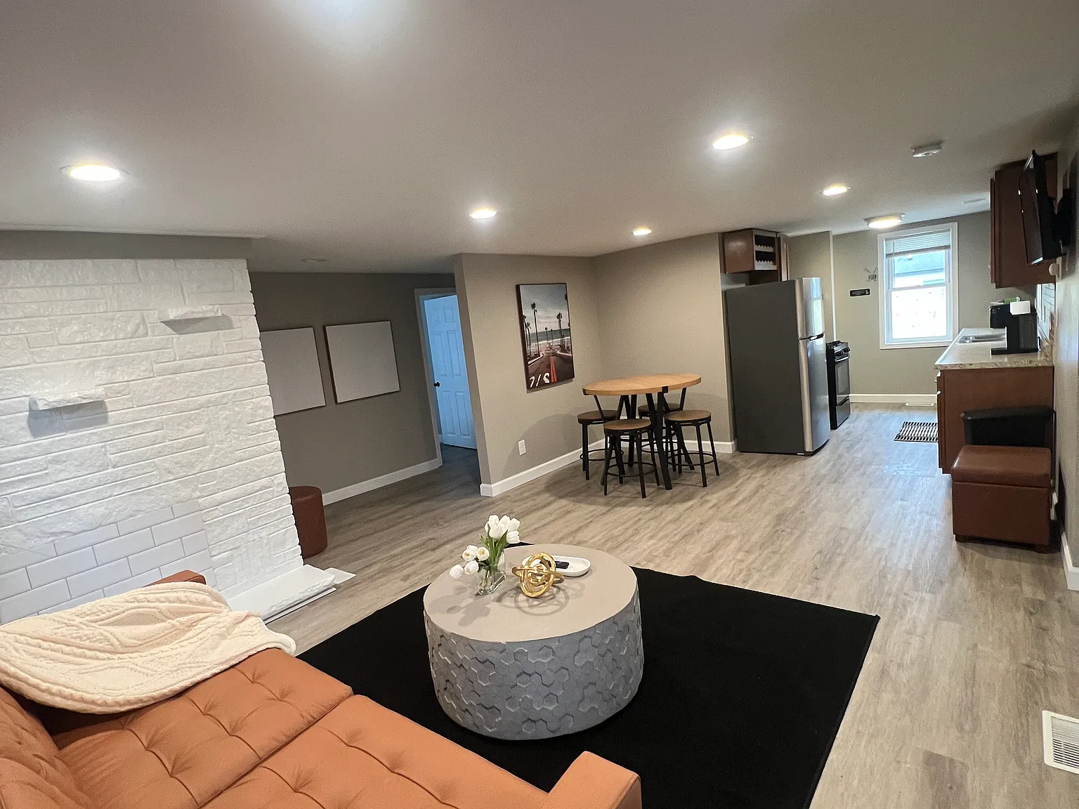 3 bed, $2,500 — Photo 3