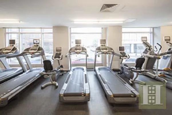 Rented by R New York | media 25