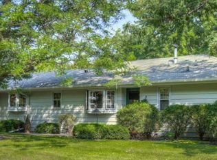 11418 Oakvale Rd N, Minnetonka, MN 55305