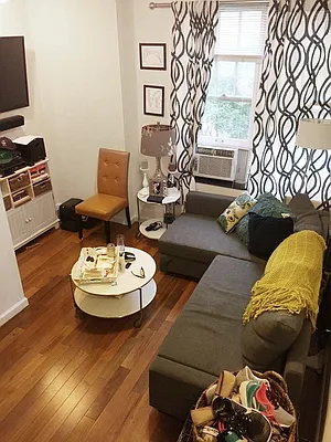 Rented by Jonis Realty | media 10