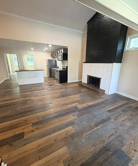 6034 Elizabeth Ave — Photo 3