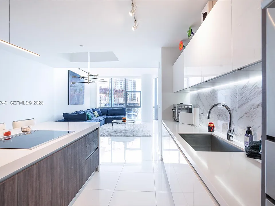 851 NE 1st Ave #2101