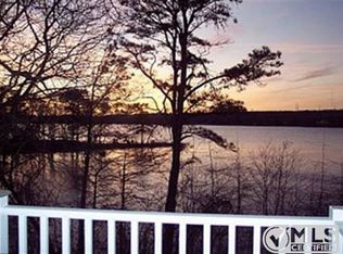 205 Nyes Neck Rd, Centerville, MA 02632