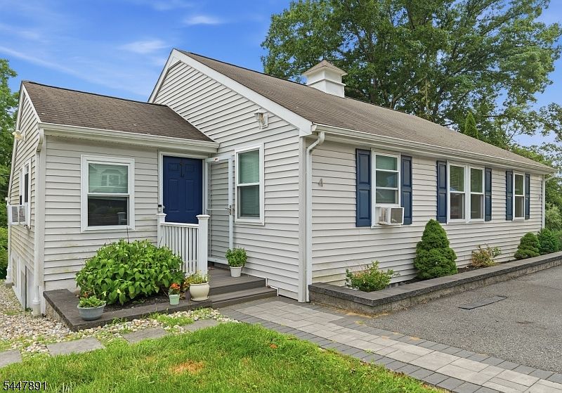 1st image of 2 - 4 Sharon Ct
