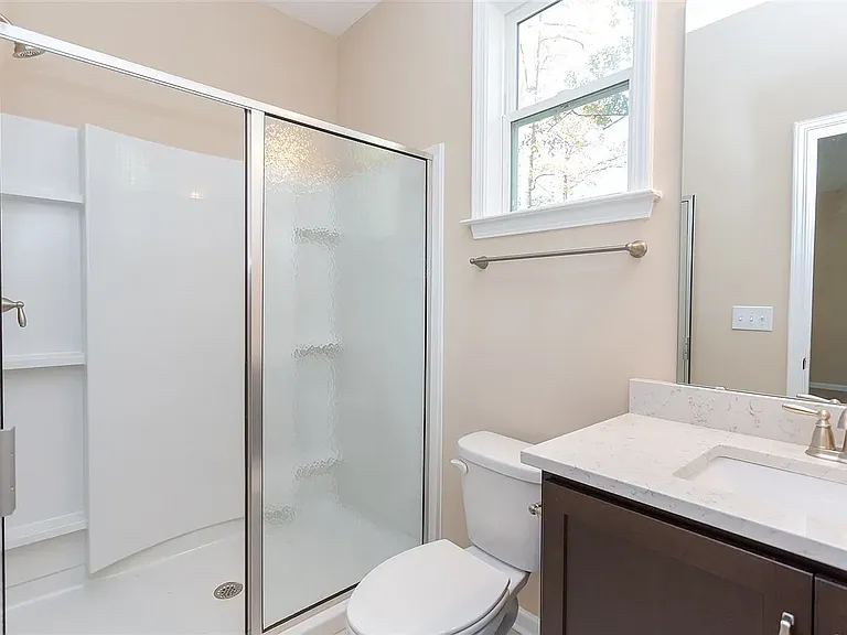 1122 Myers Point Dr — Photo 3