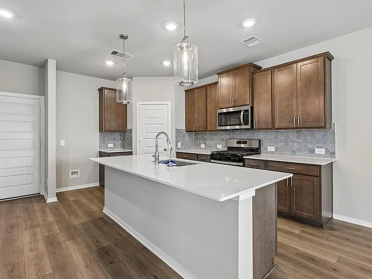4215 Pine Springs Ct — Photo 8