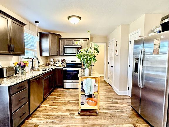 5th image of 1031 Dublin Dr