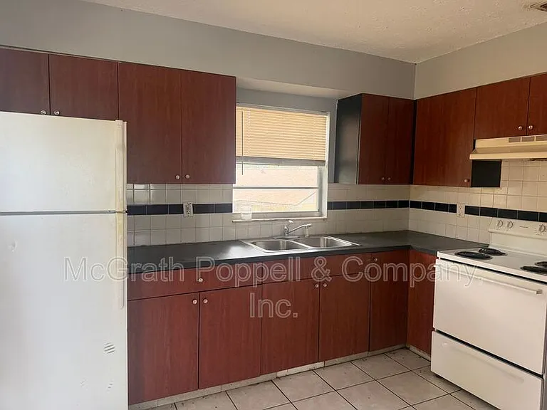 3826 Lakeshore Dr #B — Photo 4