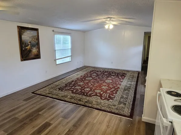 39 Watertown Rd, Jacksonville, AL 36265