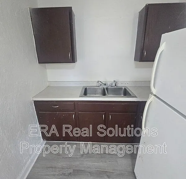 150 S Cypress Ave — Photo 14