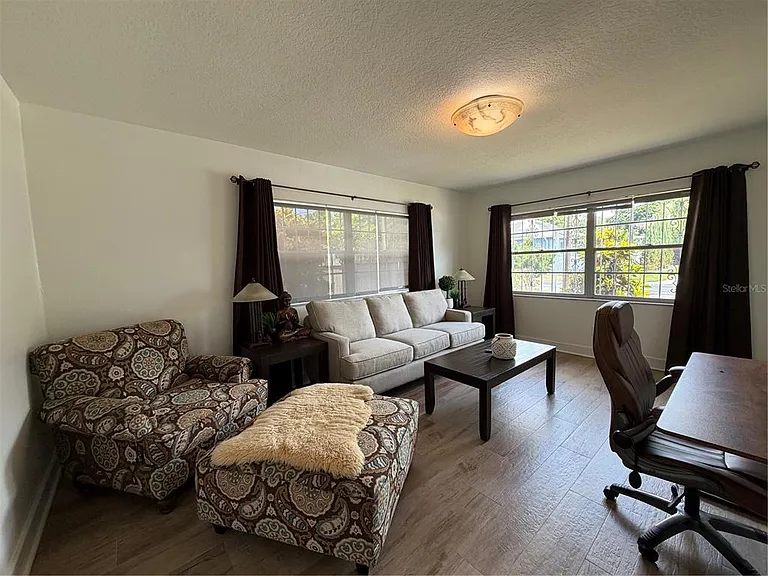 3230 W Saint Conrad St — Photo 8