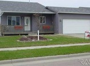 712 S Tanglewood Ave, Sioux Falls, SD 57106