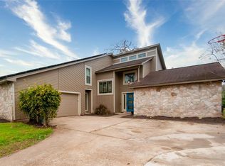 2283 Riverside Dr, West Columbia, TX 77486