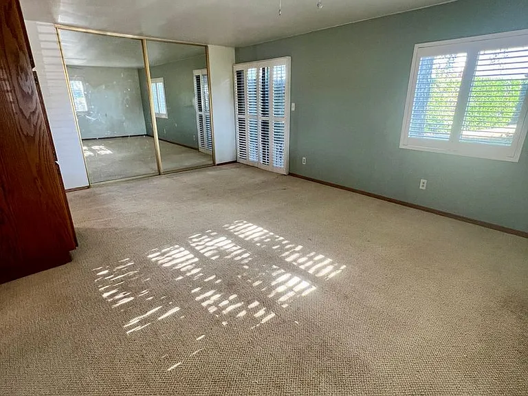 11015 Schafer Ave — Photo 10