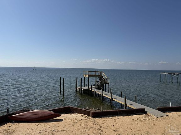 2nd image of 889 Dolphin Rd