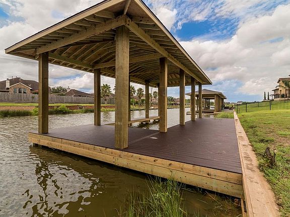 MOVE IN AND IMMEDIATELY ENJOY YOUR BOATHOUSE WITHOUT SPENDING THE TIME AND MONEY TO BUILD IT AFTERWARDS!