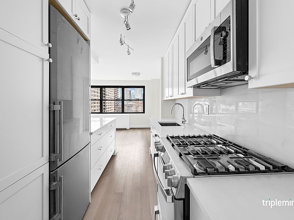 4th image of 205 W End Ave APT 20J