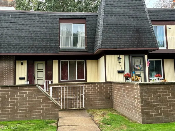 6462 State Rd, Parma, OH 44134