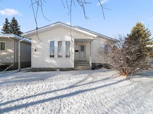 5220 E 47th St, Camrose, AB T4V 1K4