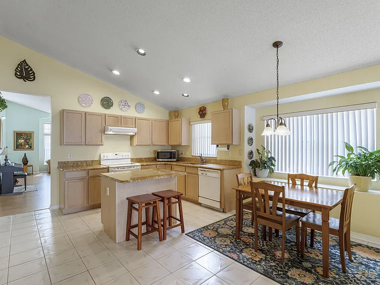 12364 Arlington Park Ln — Photo 13
