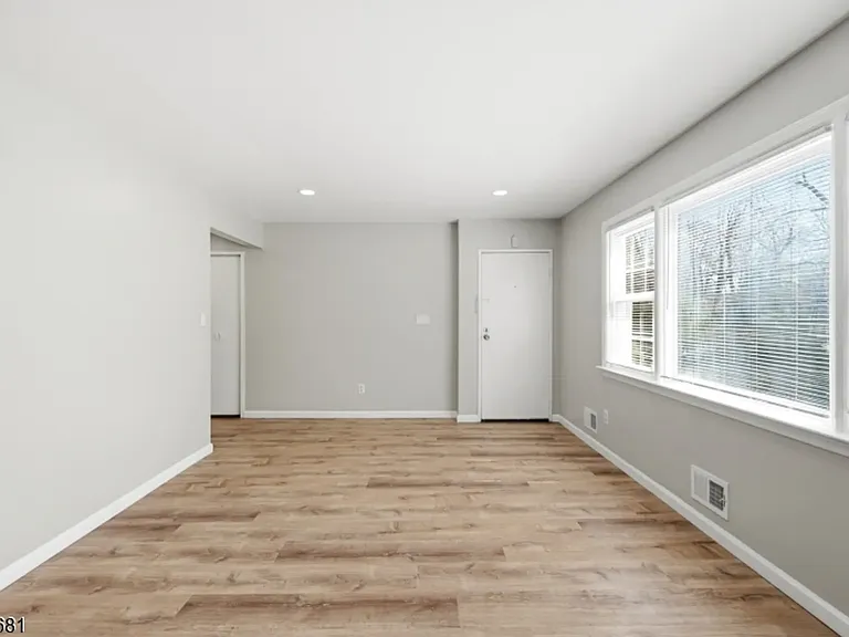 11 Morgan Ln #2A — Photo 11