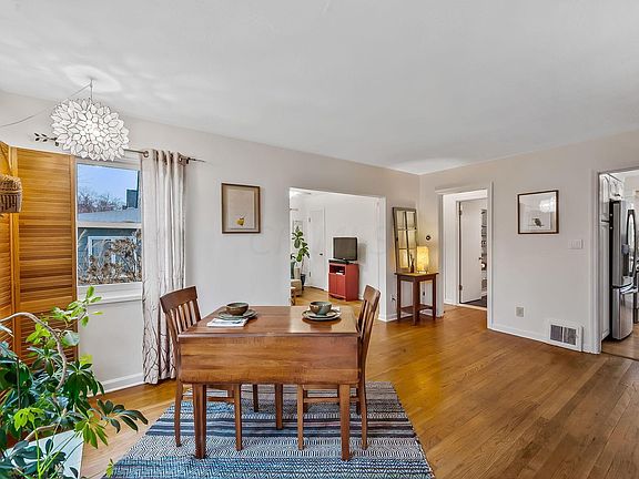 5th image of 112 Rosslyn Ave