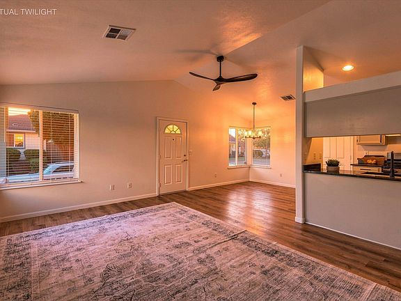 4th image of 803 Bower Ln