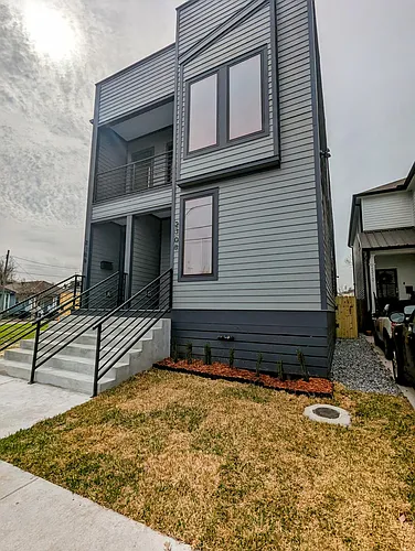 2306 Saint Louis St Photo 1