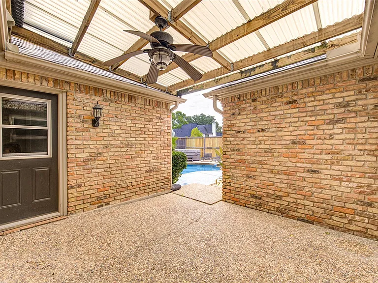 15739 Fleetwood Oaks Dr — Photo 36