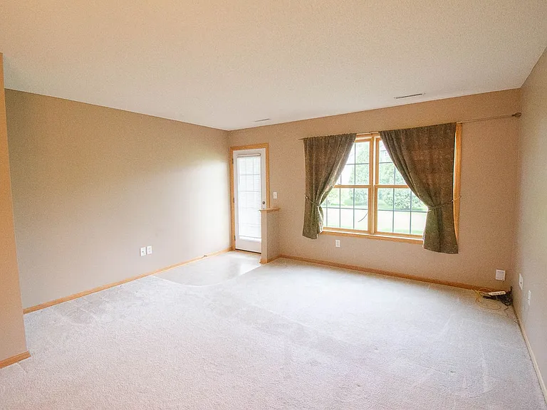 2959 Monroe Dr NW — Photo 4