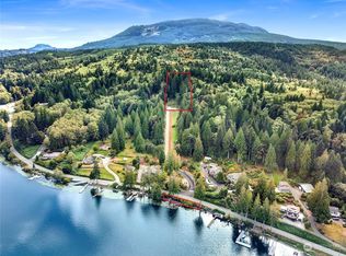 665 Samish Heights Ln, Bellingham, WA 98229