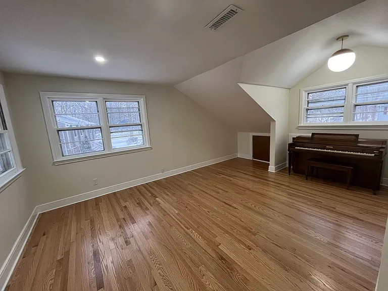 104 Hillcrest Dr — Photo 12