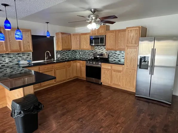 1020 E Nugent St, Lancaster, CA 93535