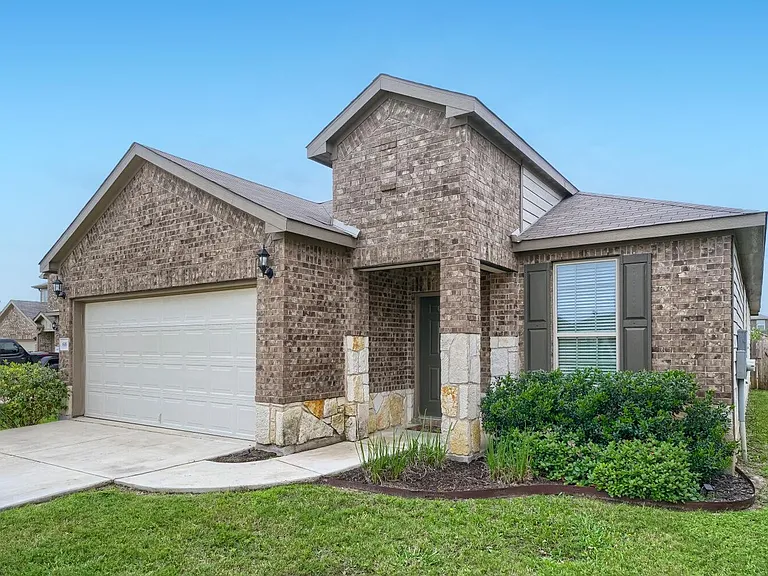 616 Sonterra Blvd — Photo 32