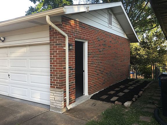 2nd image of 4420 Welford Dr